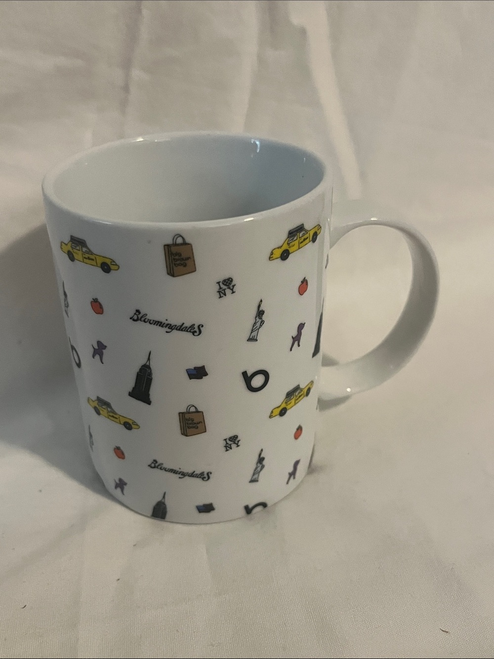 Bloomingdales Mug NEW York City symbols souvenir Bloomies Lexington Ave store